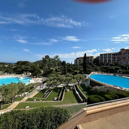 Complexe Cap Esterel Village ,vue Avec Parking Apartman Saint-Raphaël