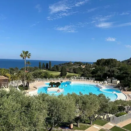 Complexe Cap Esterel Village ,vue Avec Parking Apartman Saint-Raphaël
