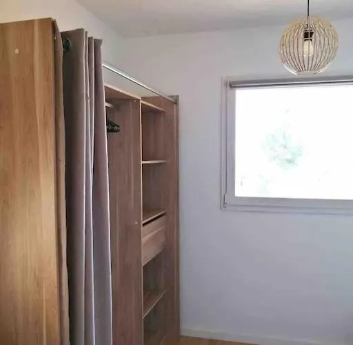 Complexe Cap Esterel Village ,vue Avec Parking *